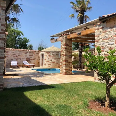 Simona Holiday home Medulin